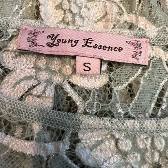 Young Essence Sheer Floral Lace Long Sleeve Top Small - Picture 2 of 2